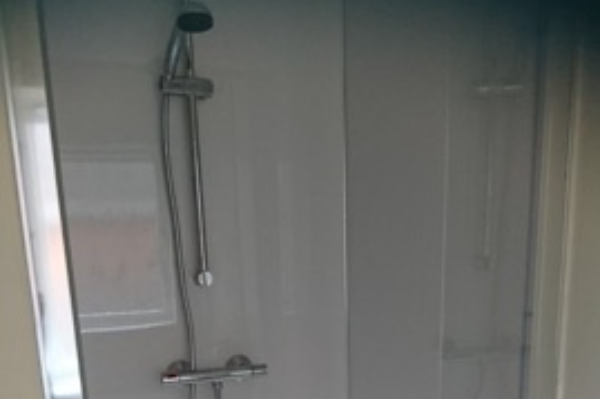 En-suite shower with panelling 